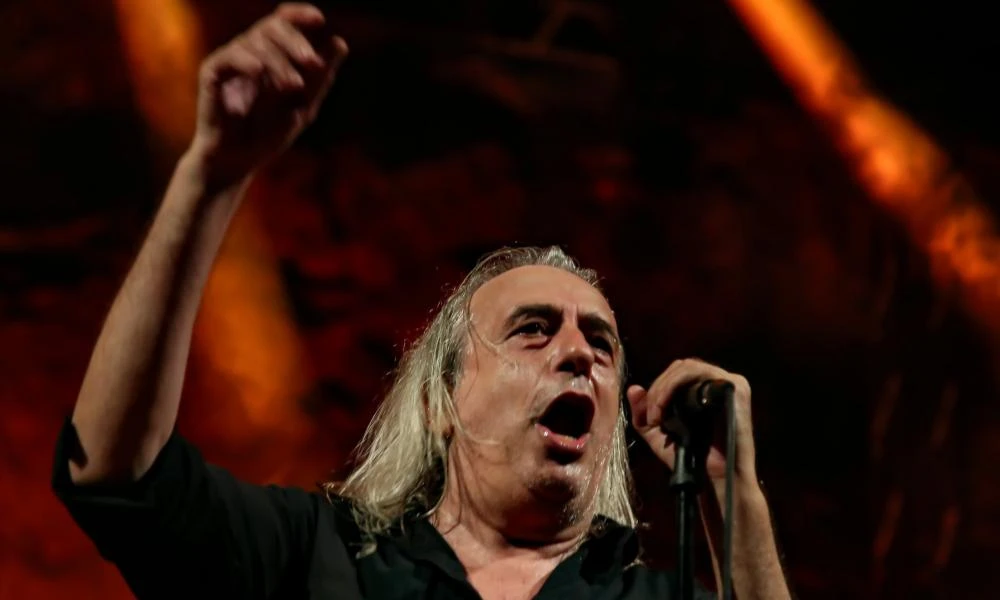 «Ραγίζουν» καρδίες οι αναρτήσεις του Αγγελάκα για τη δολοφονία του Αντώνη: «Άλλη μια μέρα γεμάτος ντροπή...»